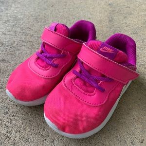 Nike Tanjun Toddler Girl Sneakers